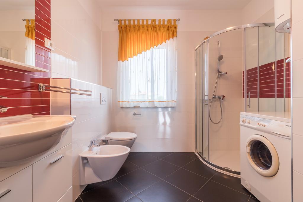 Apartment Taja Ližnjan Exteriér fotografie