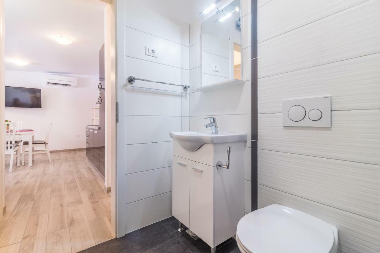Apartment Taja Ližnjan Exteriér fotografie