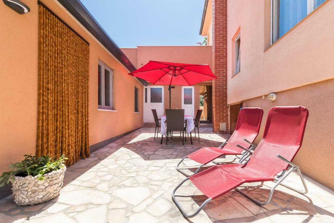 Apartment Taja Ližnjan Exteriér fotografie