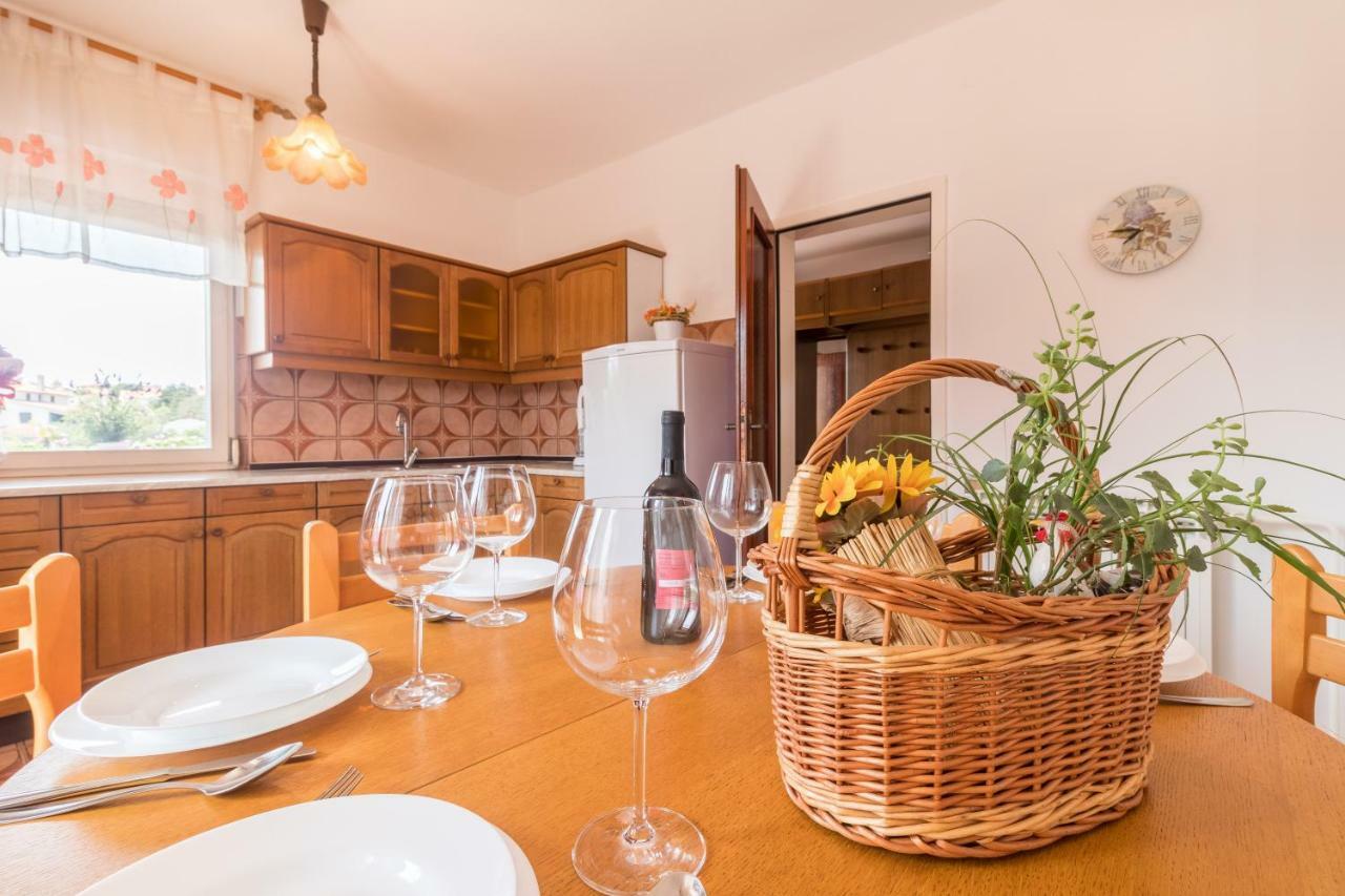 Apartment Taja Ližnjan Exteriér fotografie