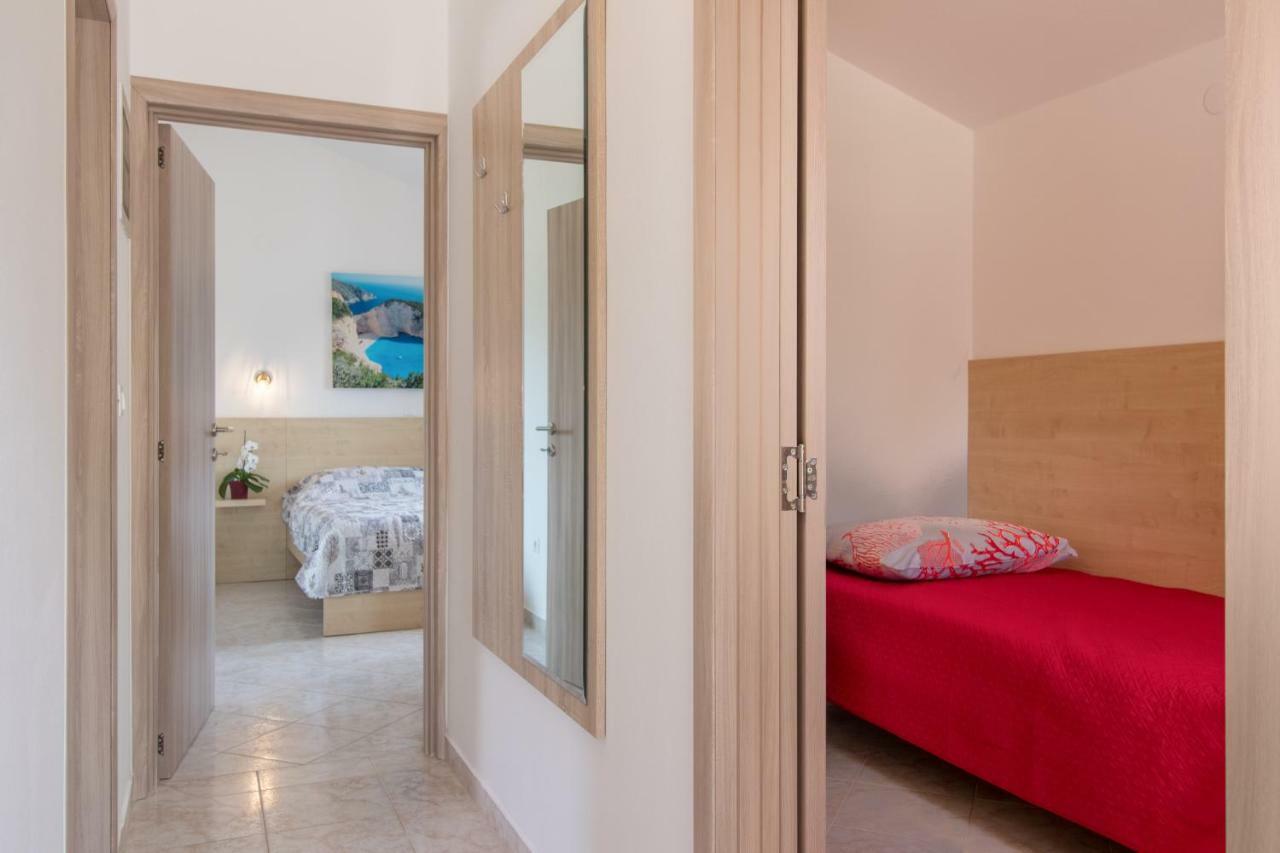 Apartment Taja Ližnjan Exteriér fotografie