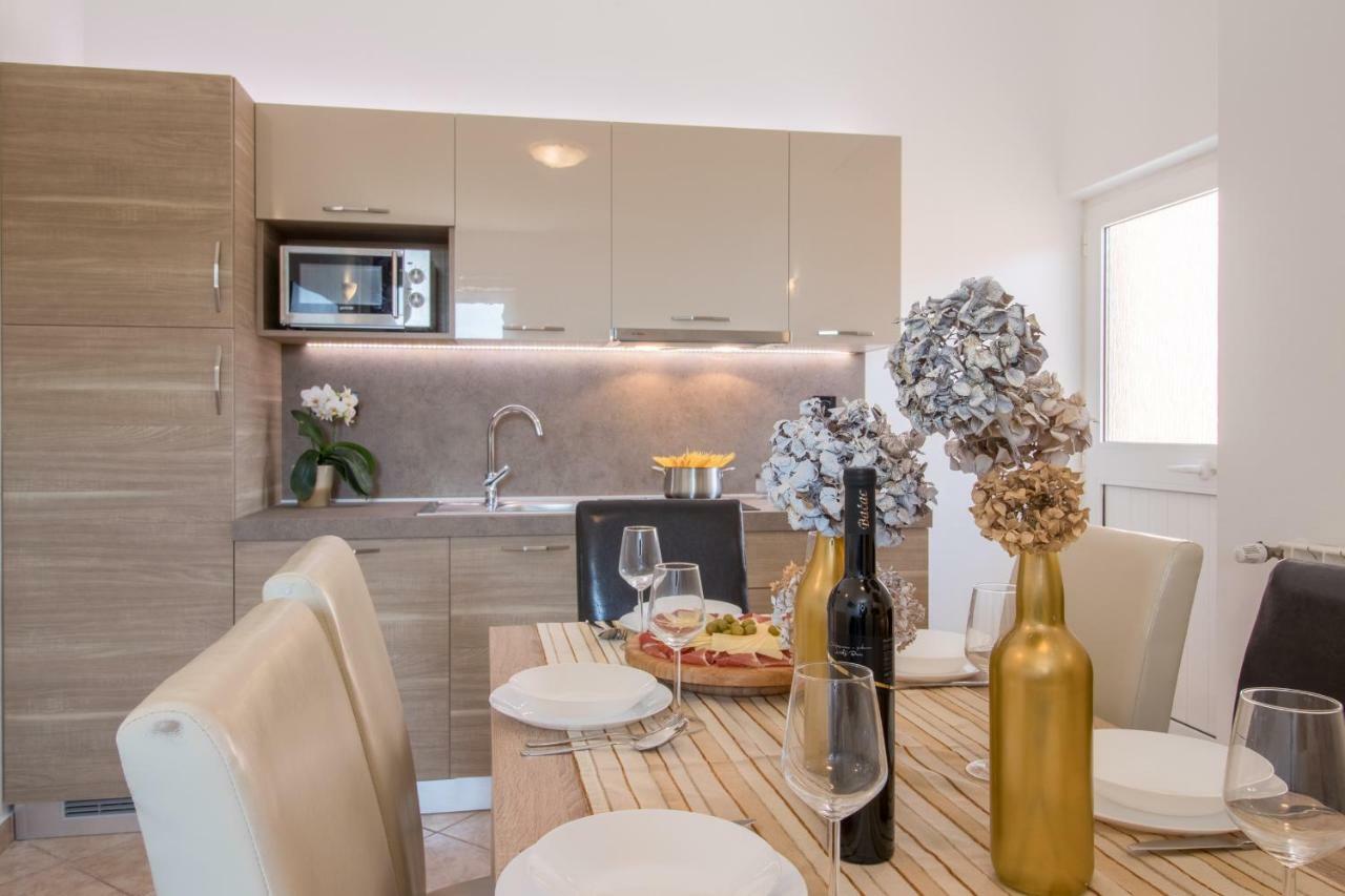 Apartment Taja Ližnjan Exteriér fotografie