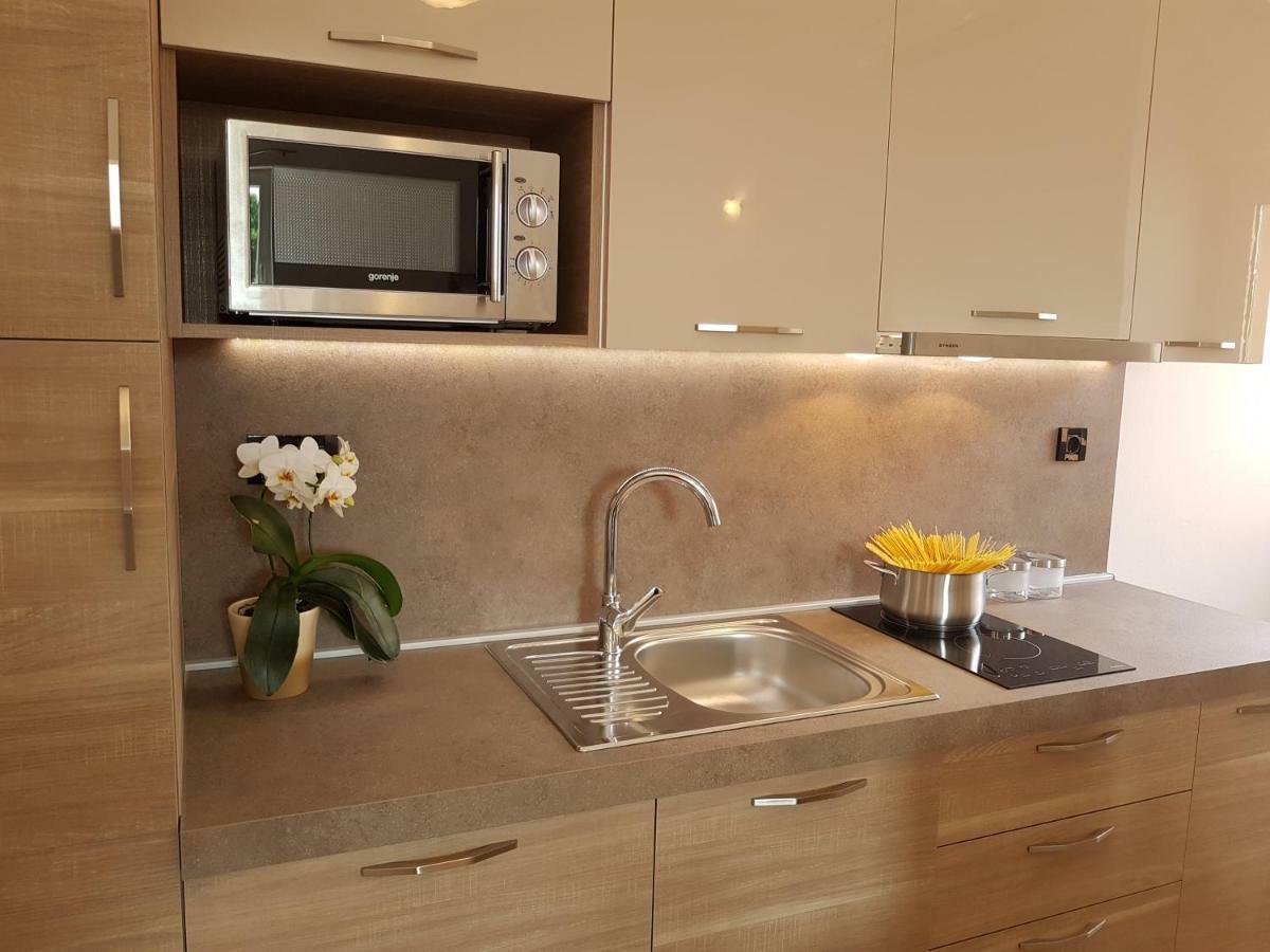 Apartment Taja Ližnjan Exteriér fotografie