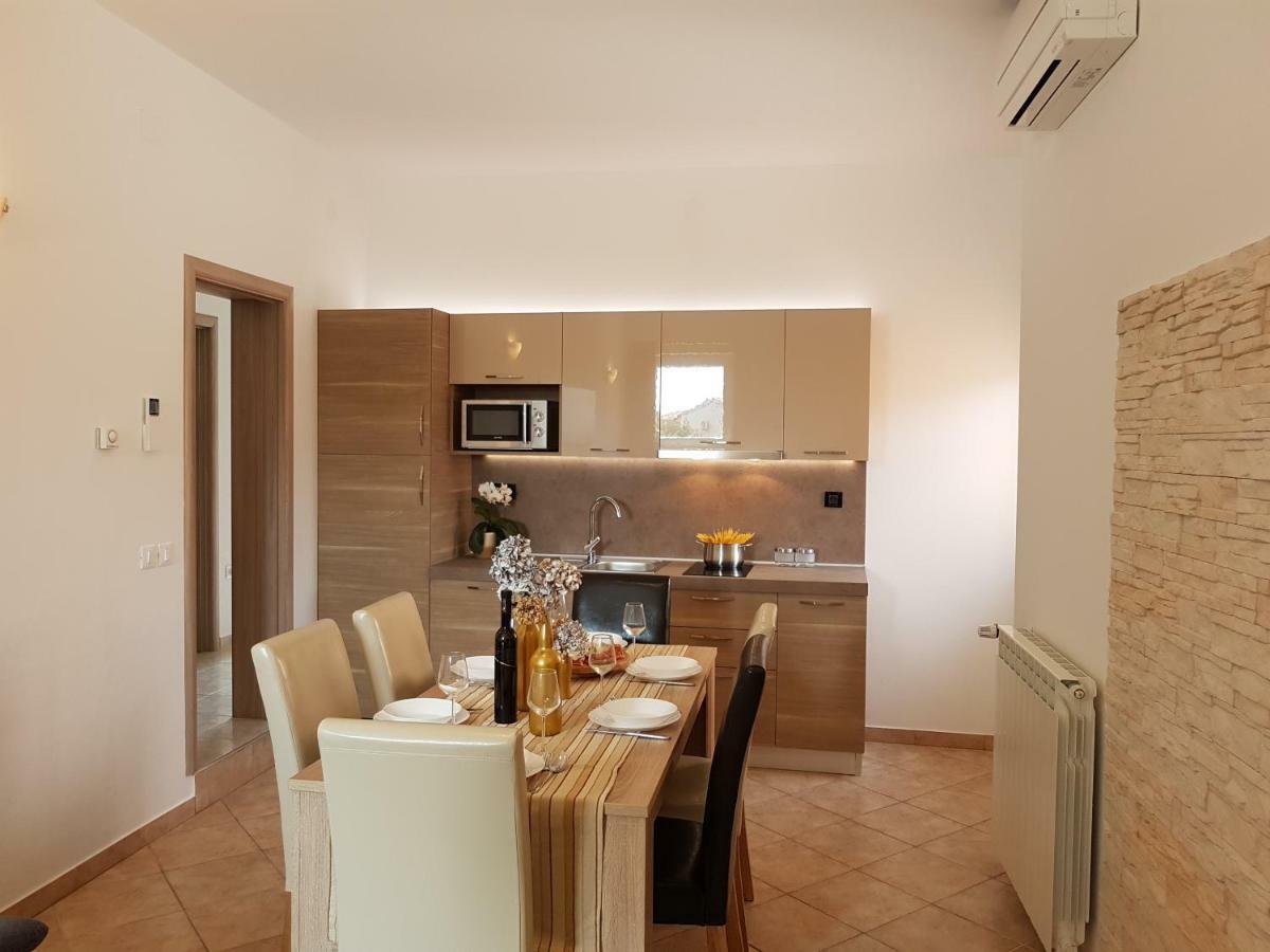 Apartment Taja Ližnjan Exteriér fotografie